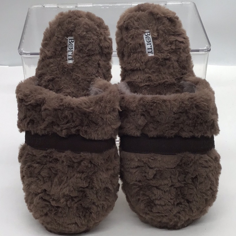 🌼3/$13🌼BUNDLE DEAL! Born Brown House Slipper - Picture 3 of 7